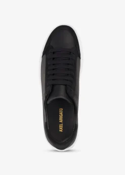 Clean 90 Triple Sneaker